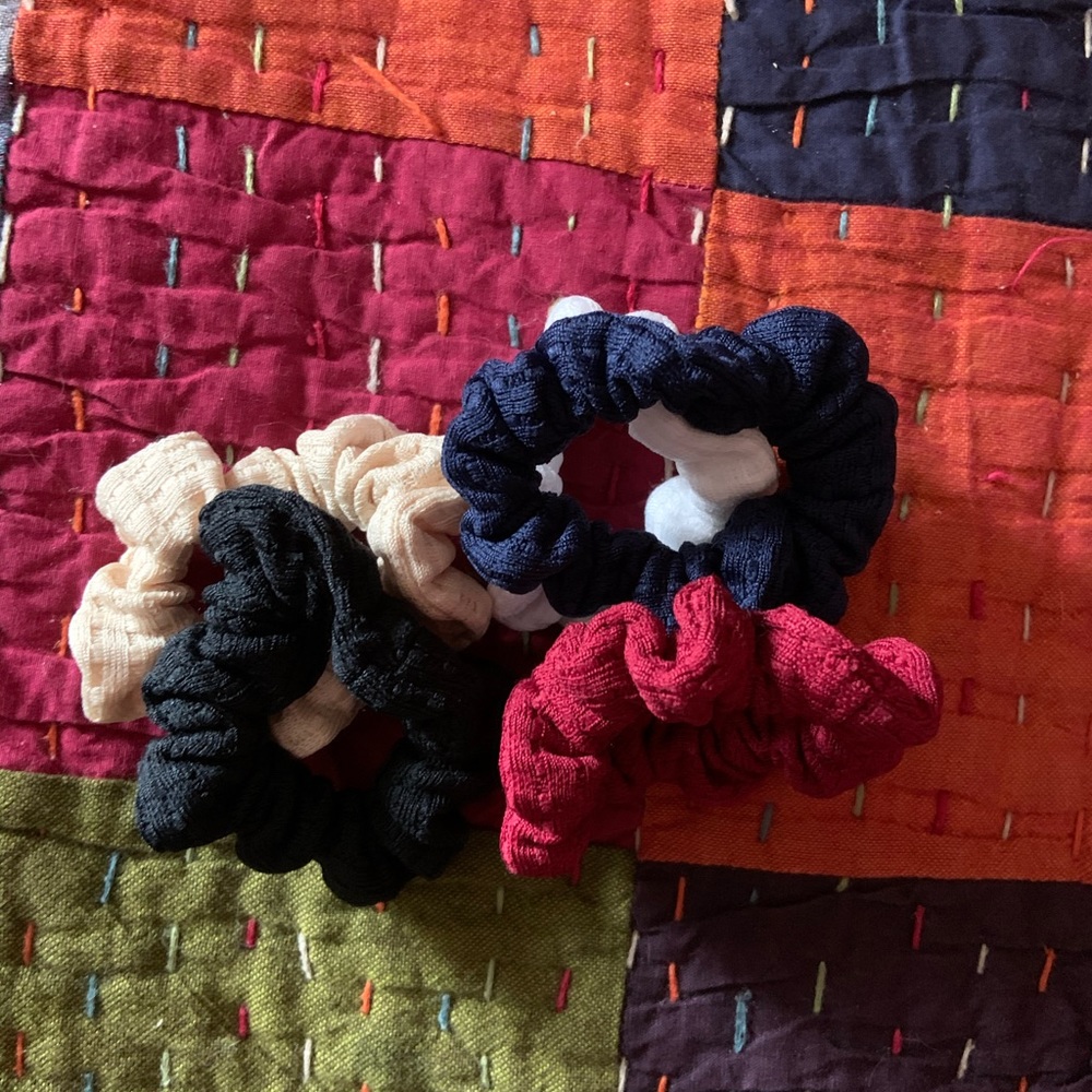 LOT scrunchies